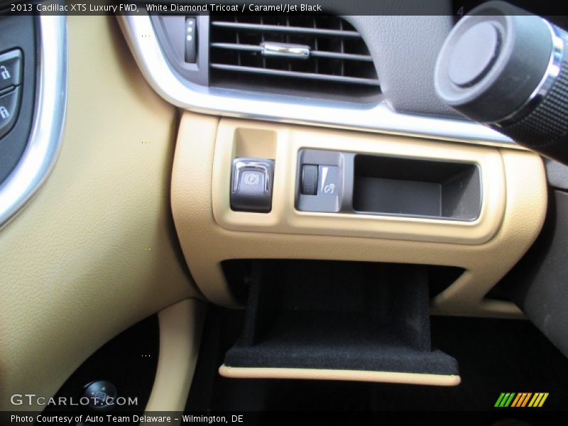 White Diamond Tricoat / Caramel/Jet Black 2013 Cadillac XTS Luxury FWD