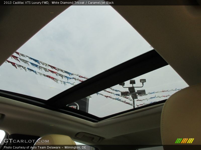 White Diamond Tricoat / Caramel/Jet Black 2013 Cadillac XTS Luxury FWD