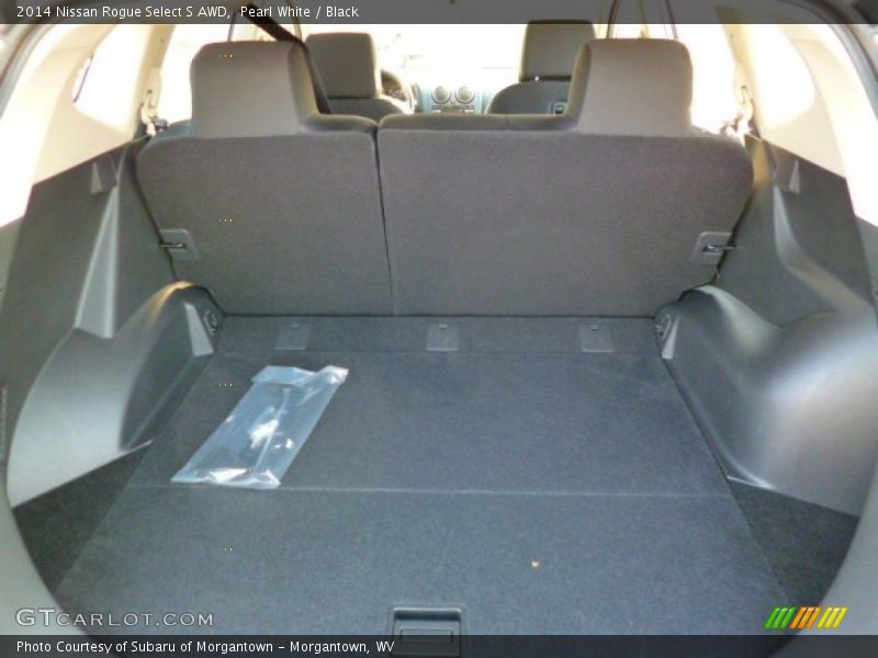 Pearl White / Black 2014 Nissan Rogue Select S AWD