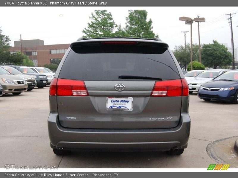 Phantom Gray Pearl / Stone Gray 2004 Toyota Sienna XLE