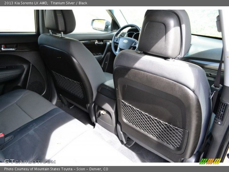 Titanium Silver / Black 2013 Kia Sorento LX AWD