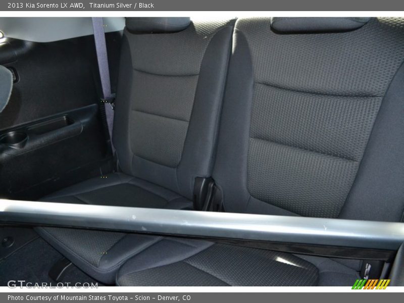 Titanium Silver / Black 2013 Kia Sorento LX AWD