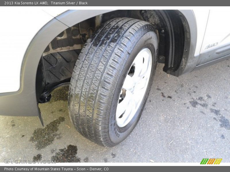 Titanium Silver / Black 2013 Kia Sorento LX AWD