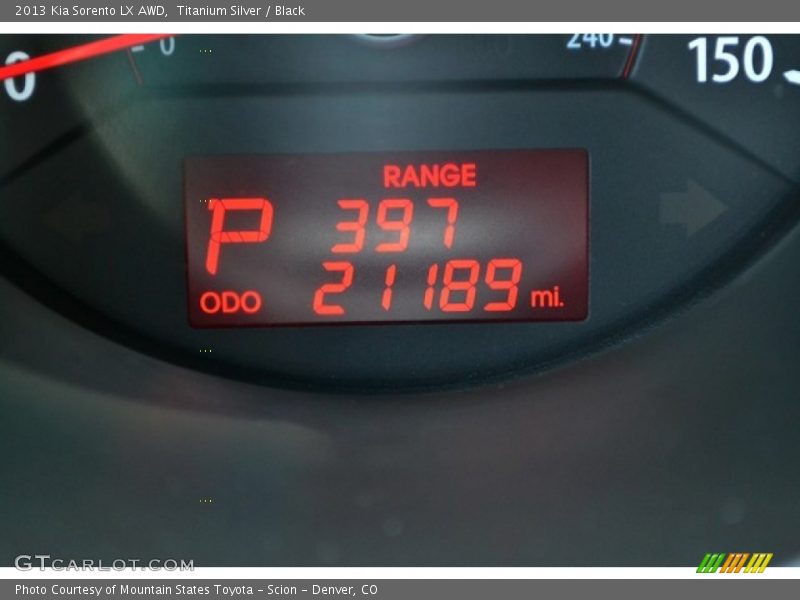 Titanium Silver / Black 2013 Kia Sorento LX AWD