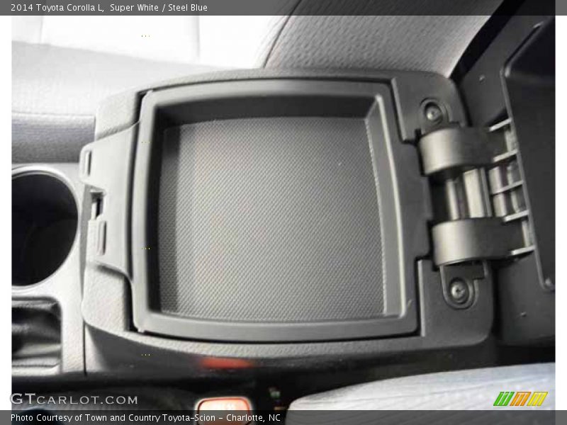 Super White / Steel Blue 2014 Toyota Corolla L