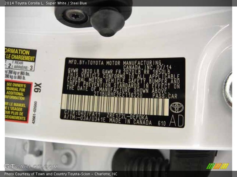 Super White / Steel Blue 2014 Toyota Corolla L