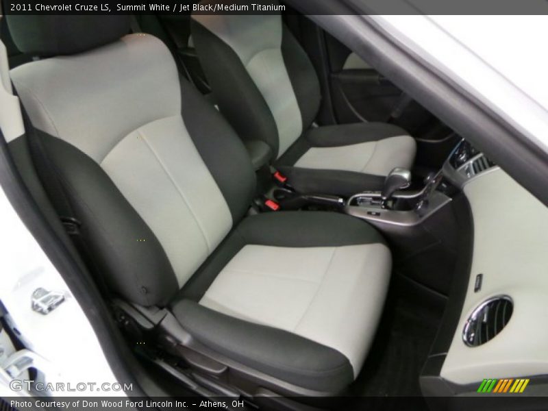 Summit White / Jet Black/Medium Titanium 2011 Chevrolet Cruze LS