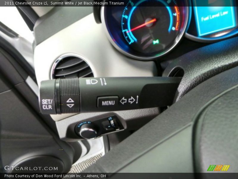 Summit White / Jet Black/Medium Titanium 2011 Chevrolet Cruze LS