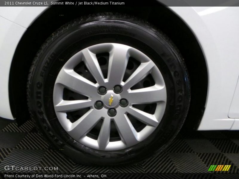 Summit White / Jet Black/Medium Titanium 2011 Chevrolet Cruze LS