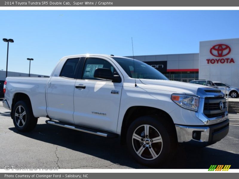 Super White / Graphite 2014 Toyota Tundra SR5 Double Cab