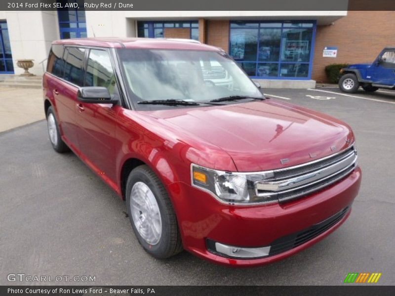 Front 3/4 View of 2014 Flex SEL AWD