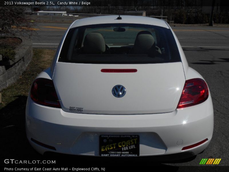 Candy White / Beige 2013 Volkswagen Beetle 2.5L