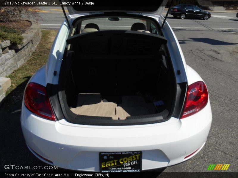 Candy White / Beige 2013 Volkswagen Beetle 2.5L