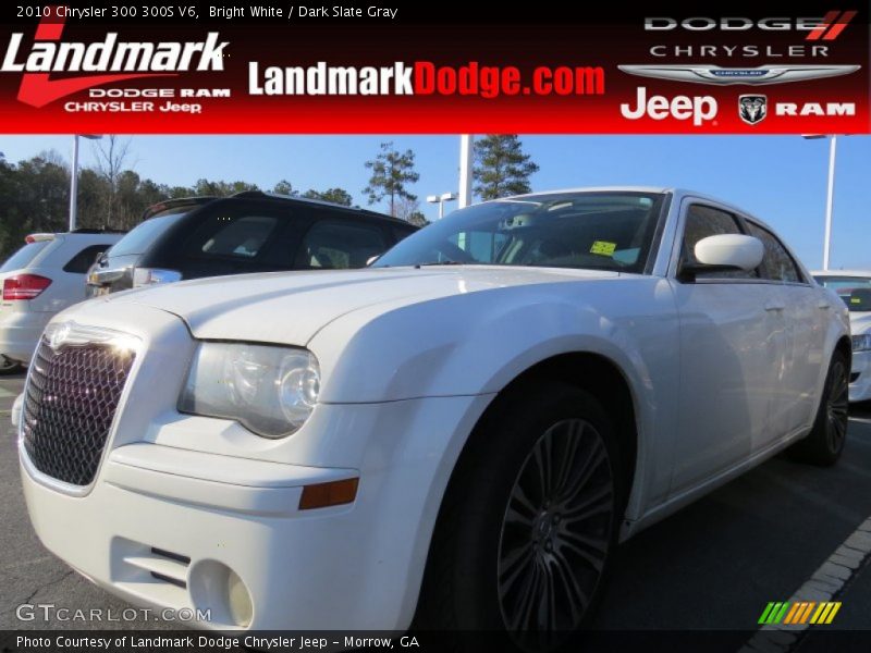 Bright White / Dark Slate Gray 2010 Chrysler 300 300S V6
