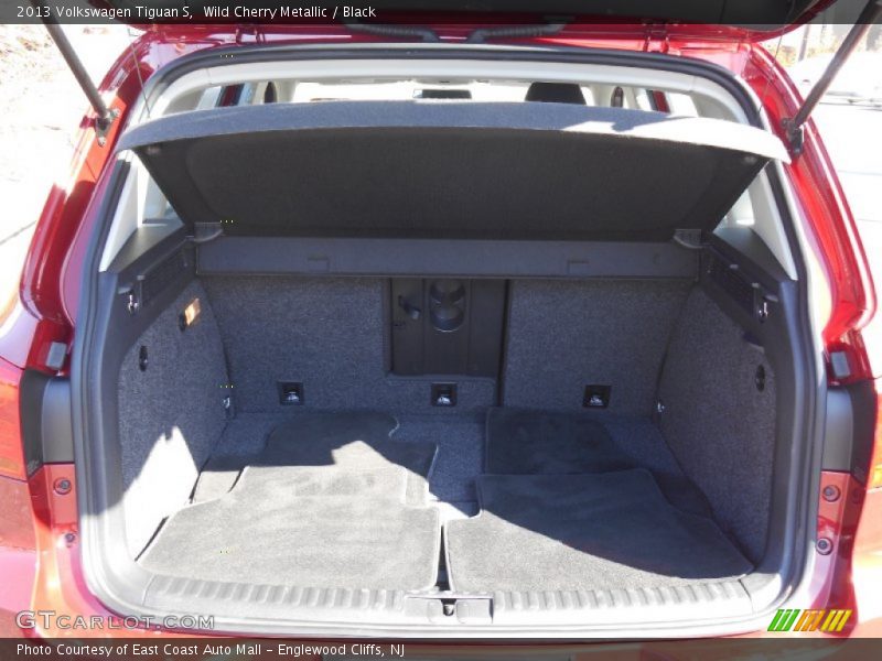 Wild Cherry Metallic / Black 2013 Volkswagen Tiguan S