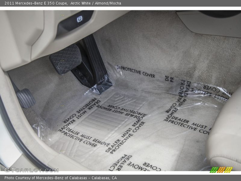 Arctic White / Almond/Mocha 2011 Mercedes-Benz E 350 Coupe