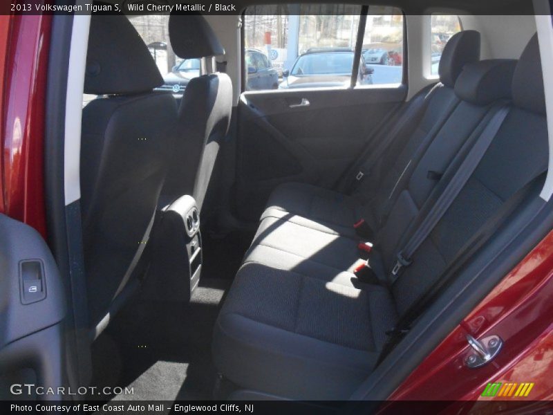 Wild Cherry Metallic / Black 2013 Volkswagen Tiguan S