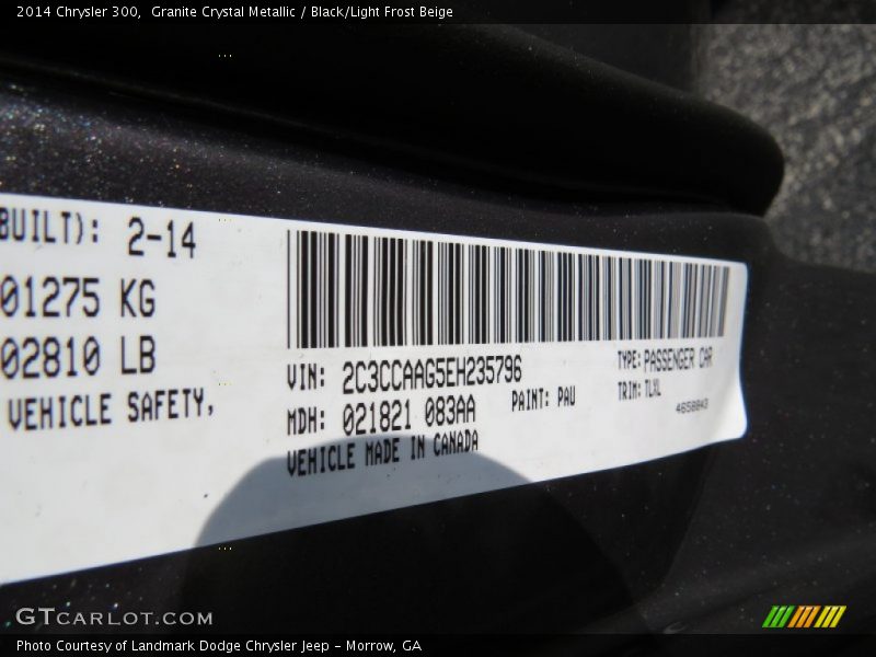 Granite Crystal Metallic / Black/Light Frost Beige 2014 Chrysler 300
