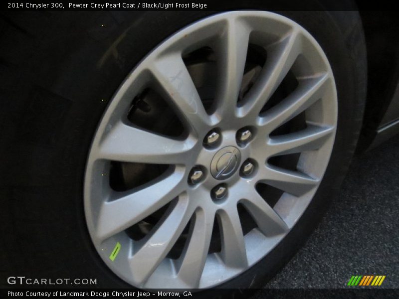 Pewter Grey Pearl Coat / Black/Light Frost Beige 2014 Chrysler 300