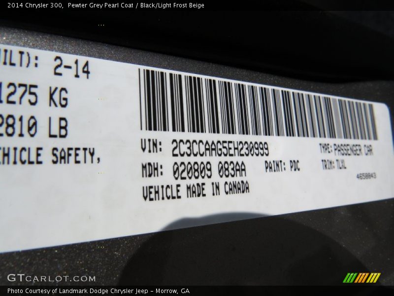 Pewter Grey Pearl Coat / Black/Light Frost Beige 2014 Chrysler 300