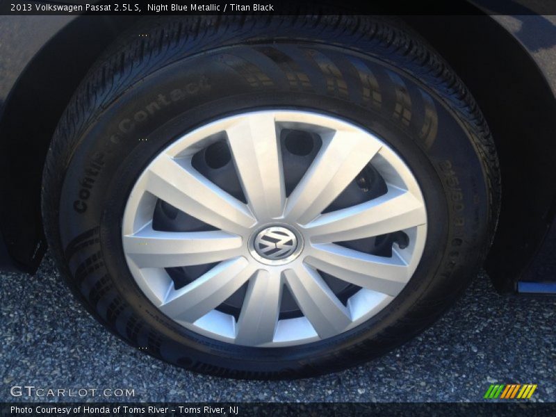 Night Blue Metallic / Titan Black 2013 Volkswagen Passat 2.5L S