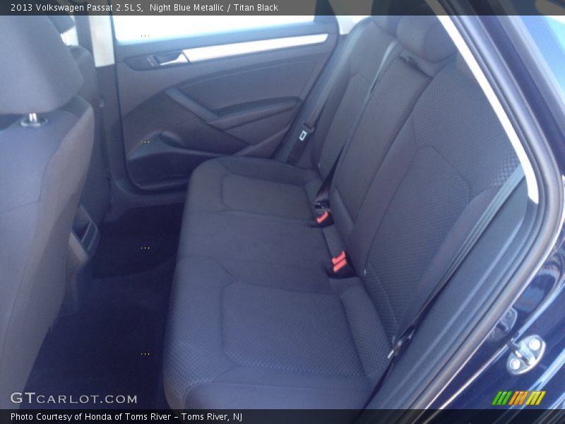 Night Blue Metallic / Titan Black 2013 Volkswagen Passat 2.5L S