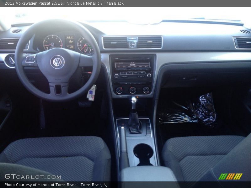 Night Blue Metallic / Titan Black 2013 Volkswagen Passat 2.5L S