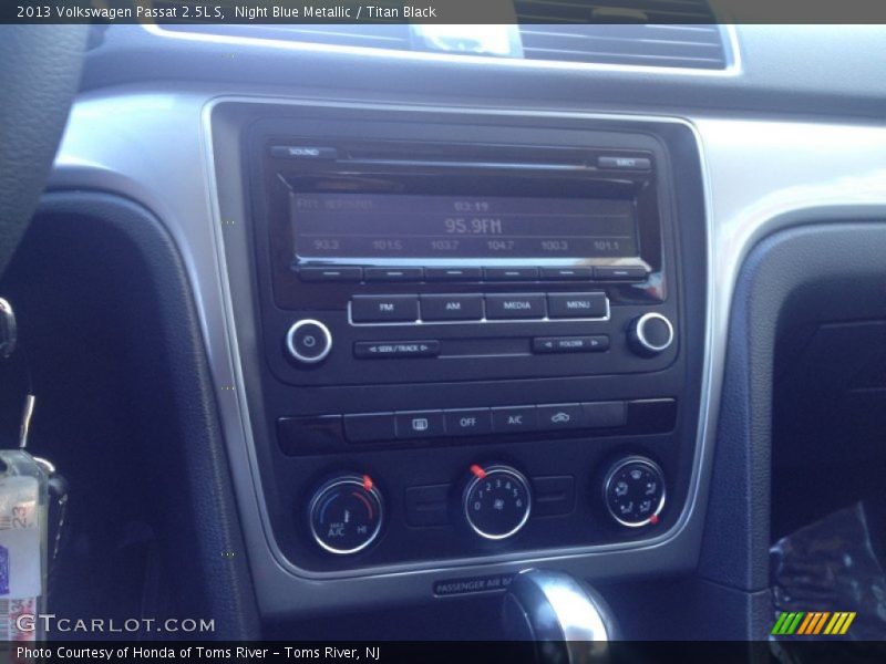 Night Blue Metallic / Titan Black 2013 Volkswagen Passat 2.5L S
