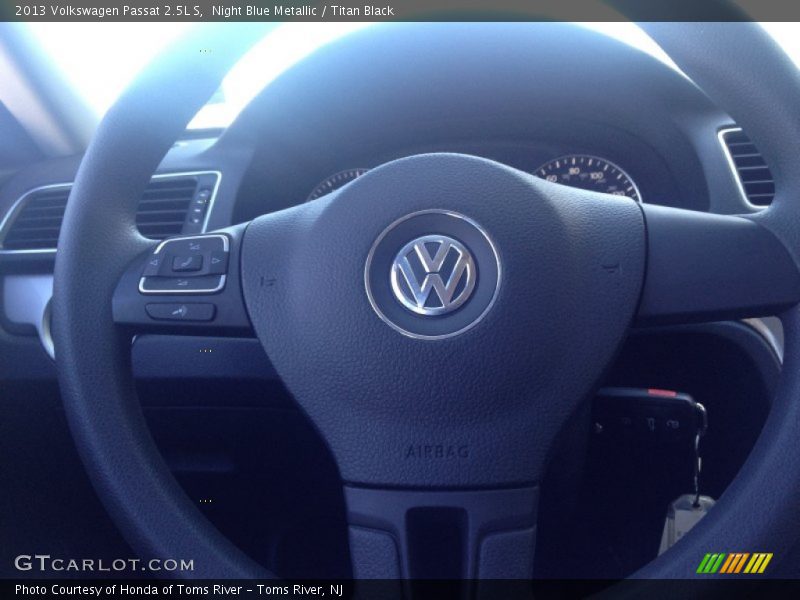 Night Blue Metallic / Titan Black 2013 Volkswagen Passat 2.5L S