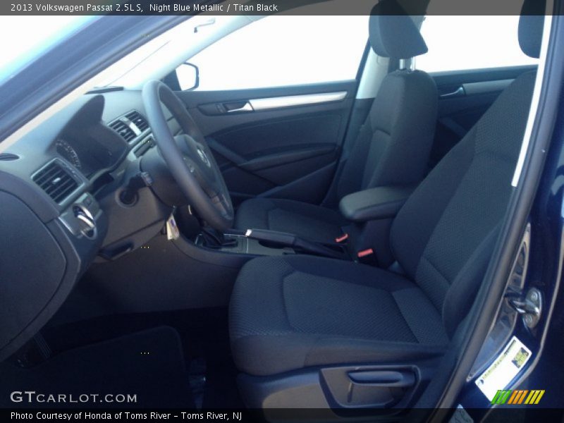 Night Blue Metallic / Titan Black 2013 Volkswagen Passat 2.5L S
