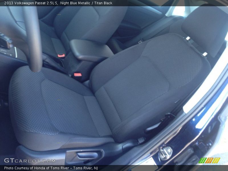 Night Blue Metallic / Titan Black 2013 Volkswagen Passat 2.5L S