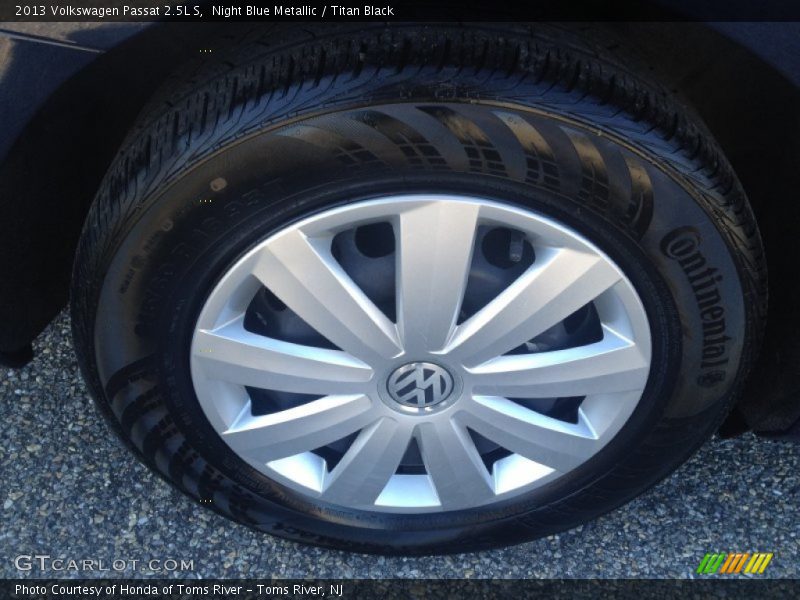 Night Blue Metallic / Titan Black 2013 Volkswagen Passat 2.5L S