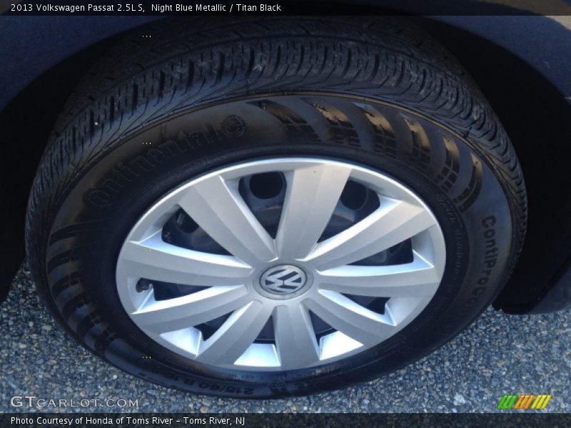 Night Blue Metallic / Titan Black 2013 Volkswagen Passat 2.5L S