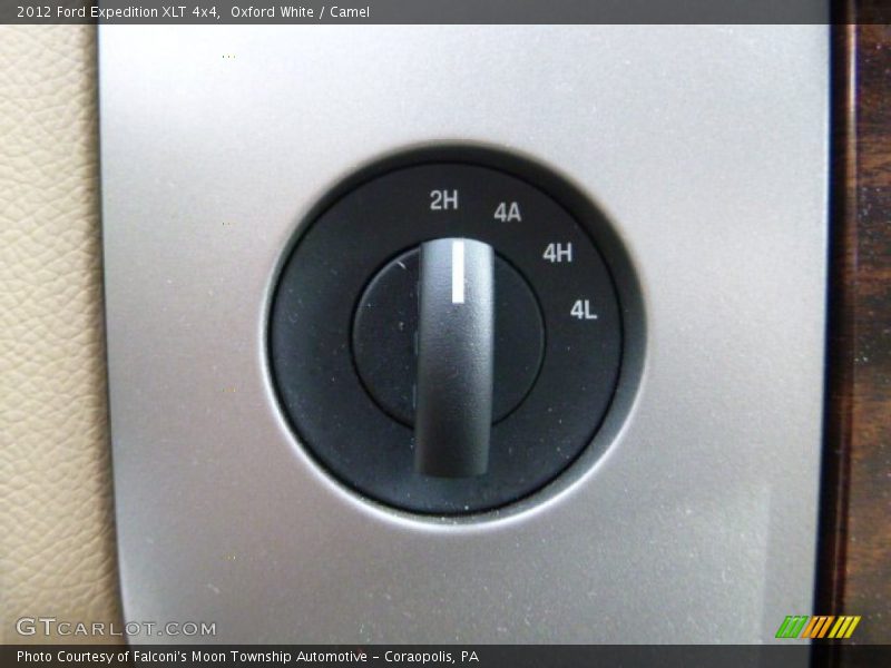 Oxford White / Camel 2012 Ford Expedition XLT 4x4