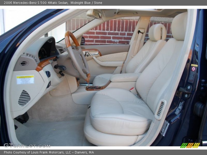 Front Seat of 2006 S 500 4Matic Sedan