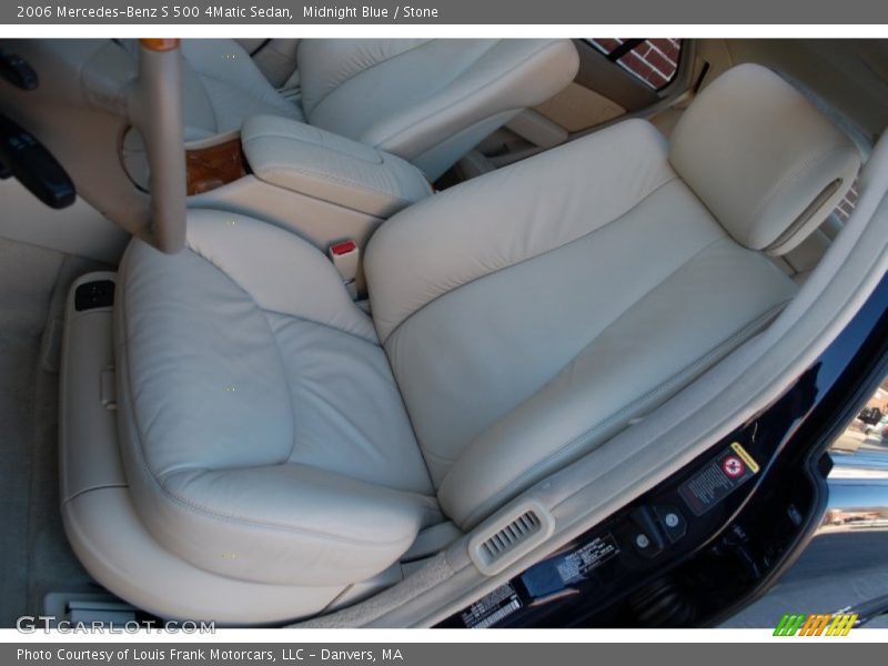 Front Seat of 2006 S 500 4Matic Sedan