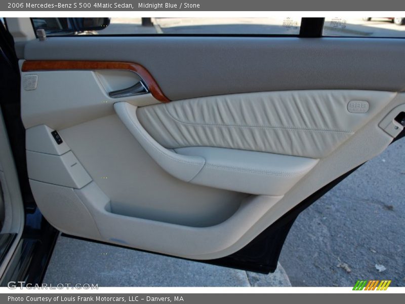 Door Panel of 2006 S 500 4Matic Sedan