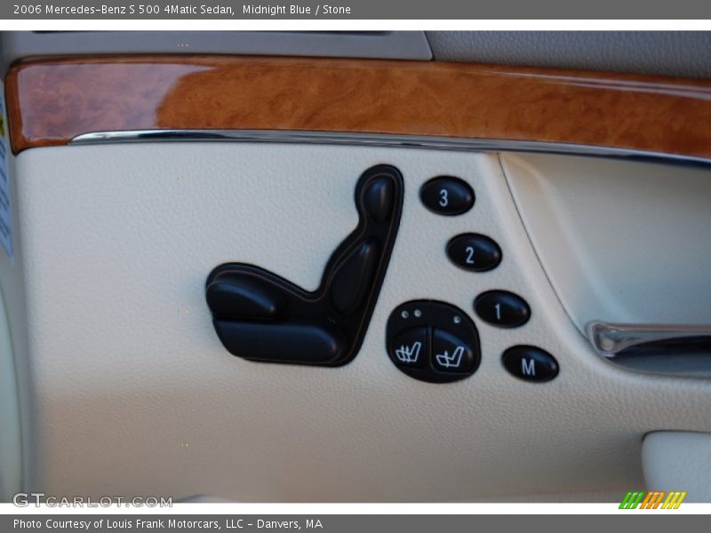 Controls of 2006 S 500 4Matic Sedan