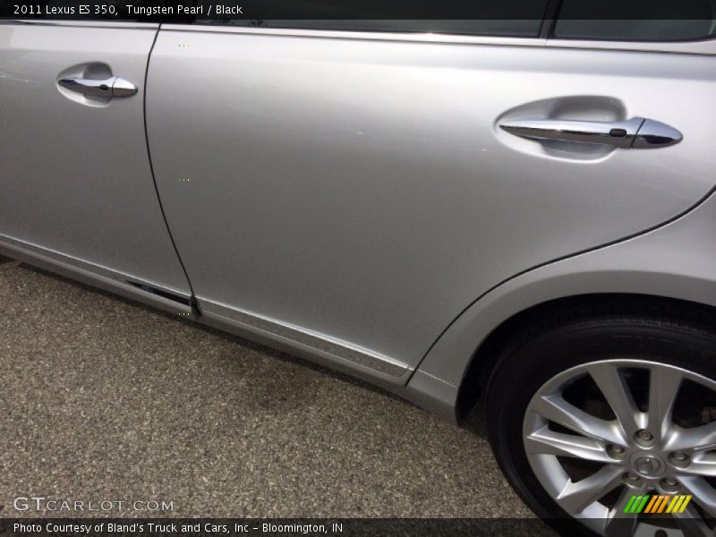 Tungsten Pearl / Black 2011 Lexus ES 350