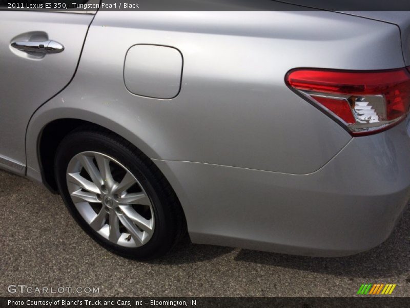 Tungsten Pearl / Black 2011 Lexus ES 350