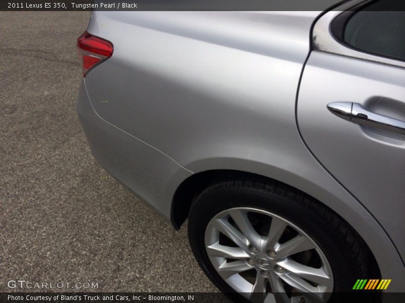 Tungsten Pearl / Black 2011 Lexus ES 350