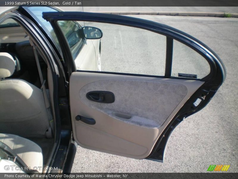Gold / Tan 1999 Saturn S Series SL2 Sedan