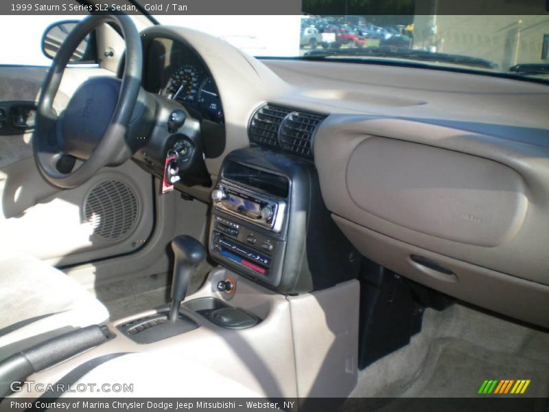 Gold / Tan 1999 Saturn S Series SL2 Sedan