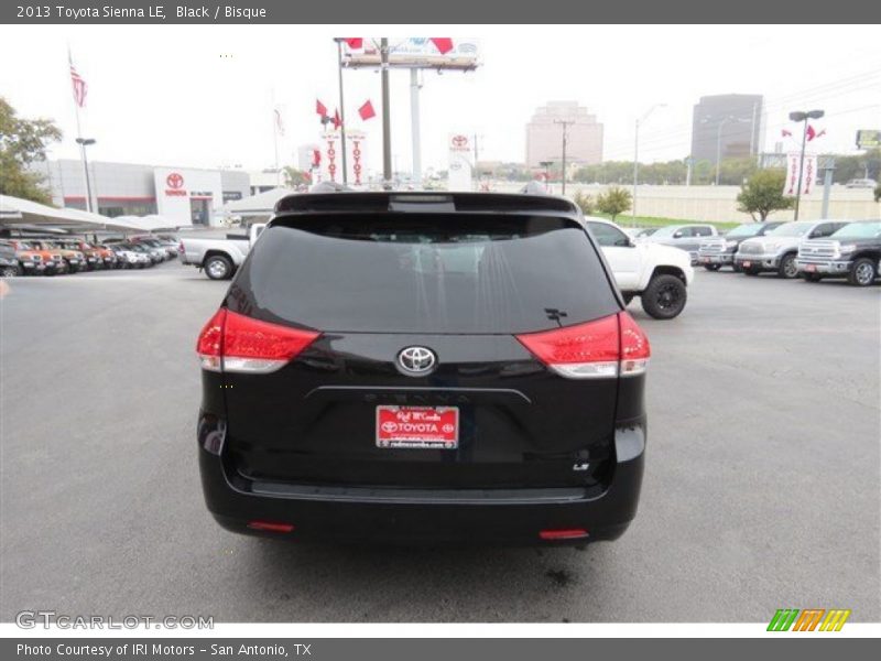 Black / Bisque 2013 Toyota Sienna LE