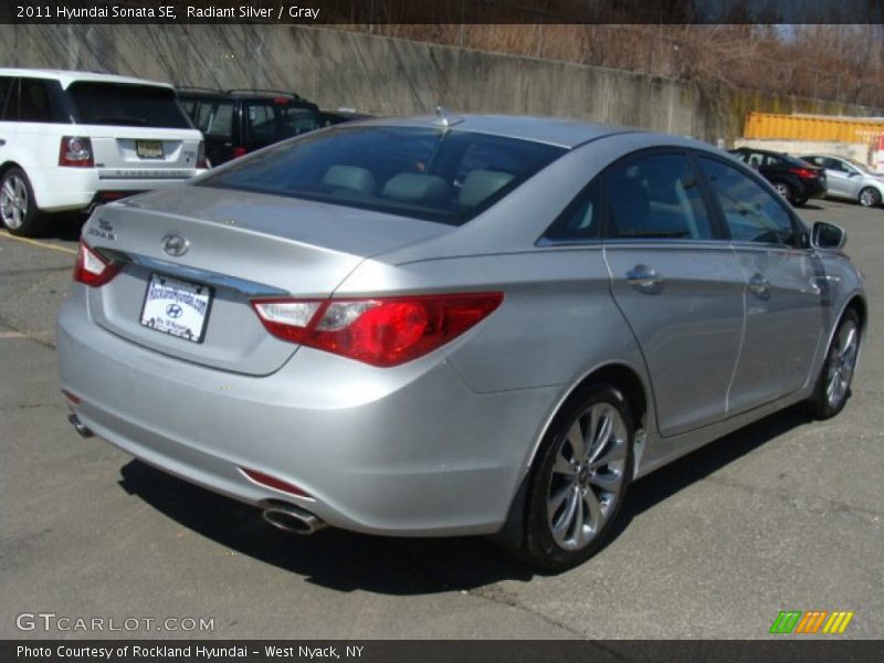 Radiant Silver / Gray 2011 Hyundai Sonata SE