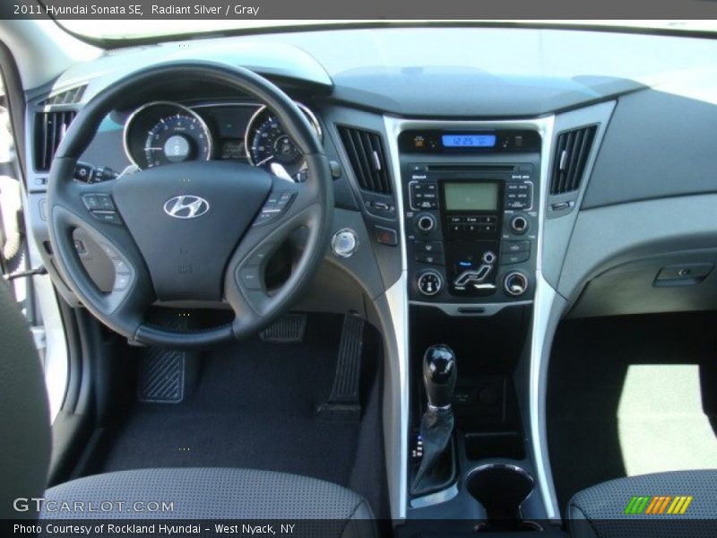 Radiant Silver / Gray 2011 Hyundai Sonata SE
