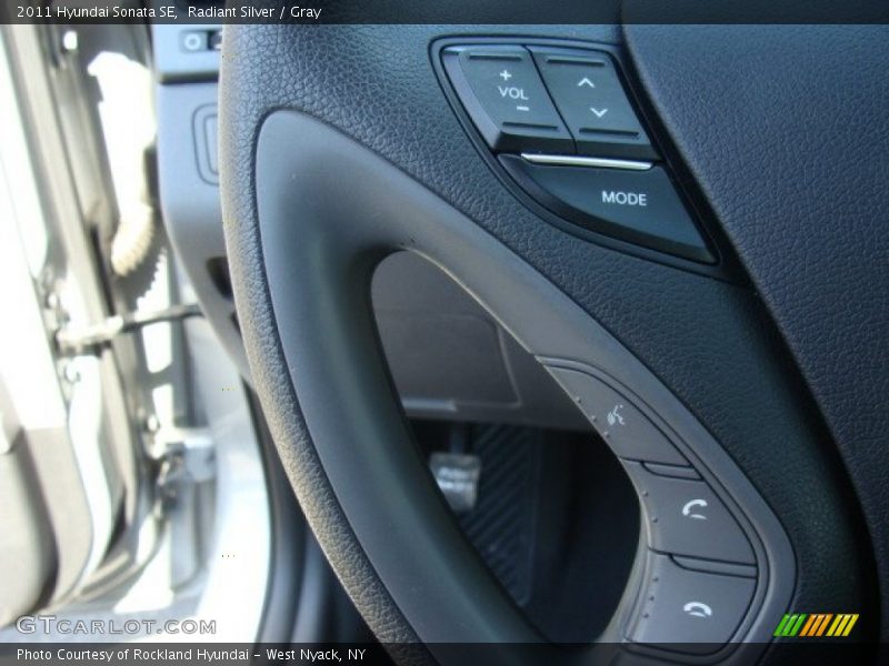Radiant Silver / Gray 2011 Hyundai Sonata SE