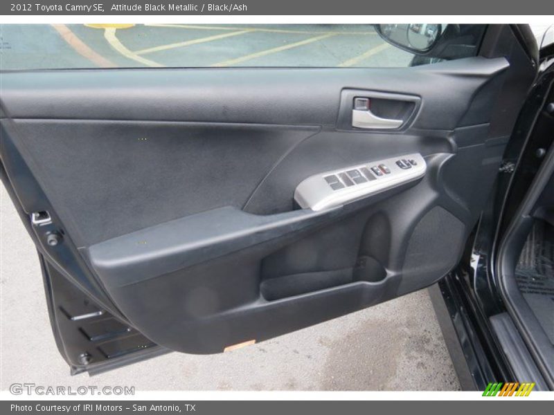 Attitude Black Metallic / Black/Ash 2012 Toyota Camry SE