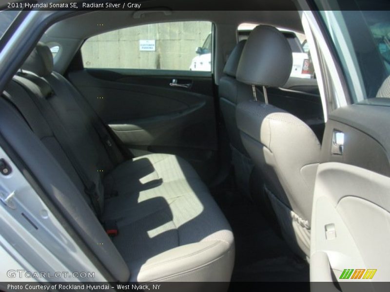 Radiant Silver / Gray 2011 Hyundai Sonata SE
