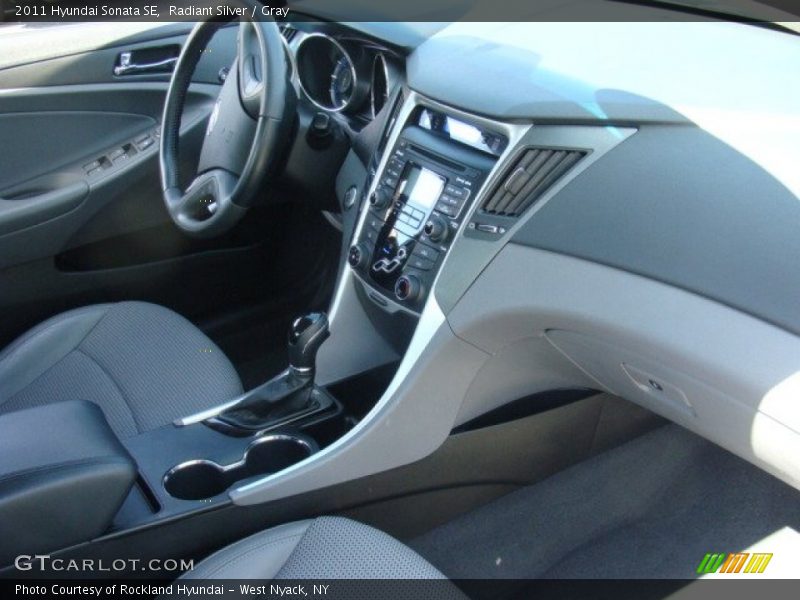 Radiant Silver / Gray 2011 Hyundai Sonata SE